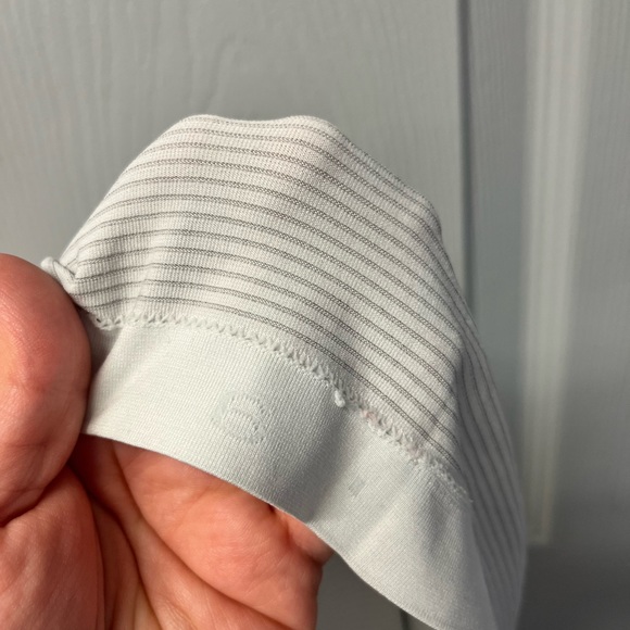 White Lululemon short sleeve, Swiftly tech Size 6 - Picture 4 of 4